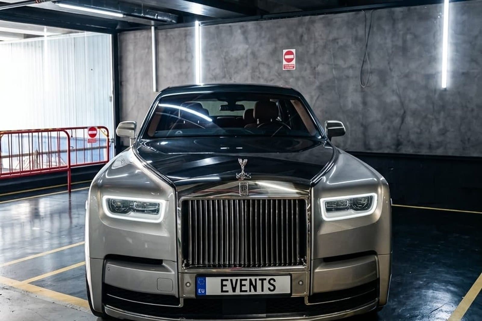 Rolls-Royce Phantom